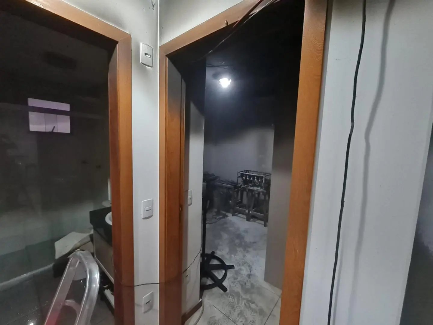 Inc&ecirc;ndio atinge apartamento do bairro Santa Rita