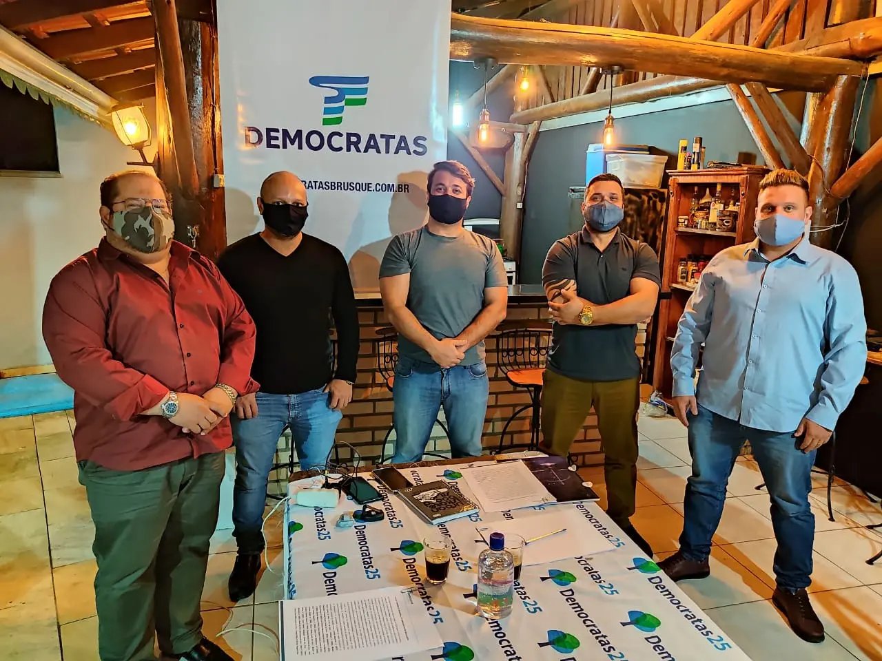 DEM aprova 23 candidatos a vereadores, mas ainda vai definir apoio a prefeito