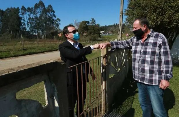 Governador acompanha os benef&iacute;cios do programa Celesc Rural que vai investir mais de R$ 150 milh&otilde;es em SC
