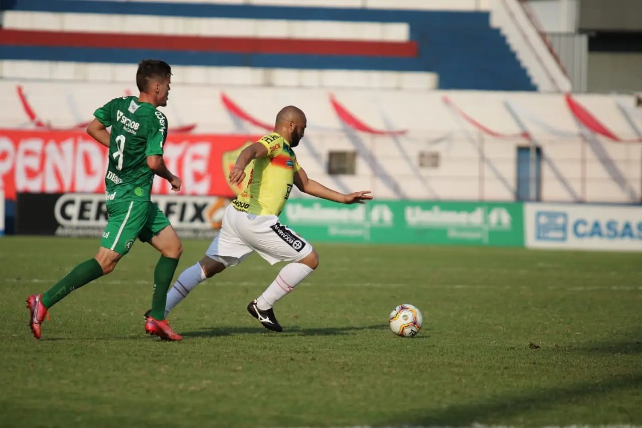 Primeiro tempo termina sem gols, mas torcida continua a acreditar