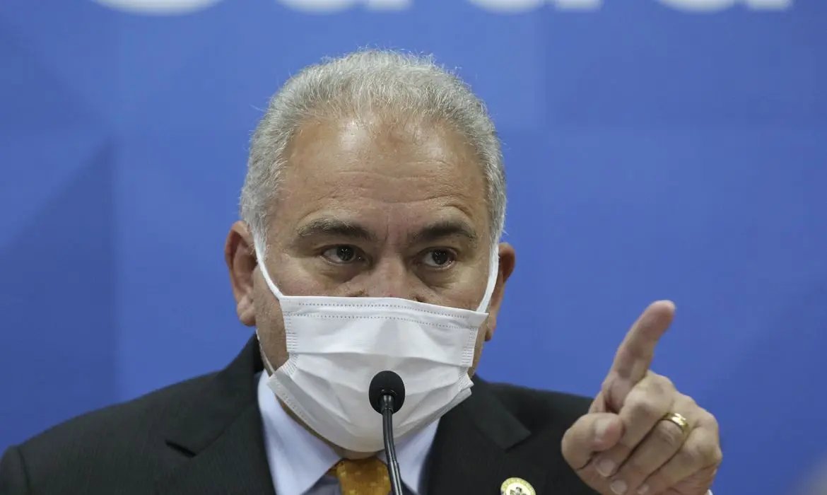 Ministro da Sa&uacute;de alerta que pa&iacute;s n&atilde;o atingiu pico da variante &Ocirc;micron