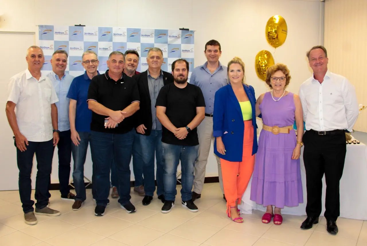 Sindilojas completa 55 anos de trajet&oacute;ria e empossa nova diretoria