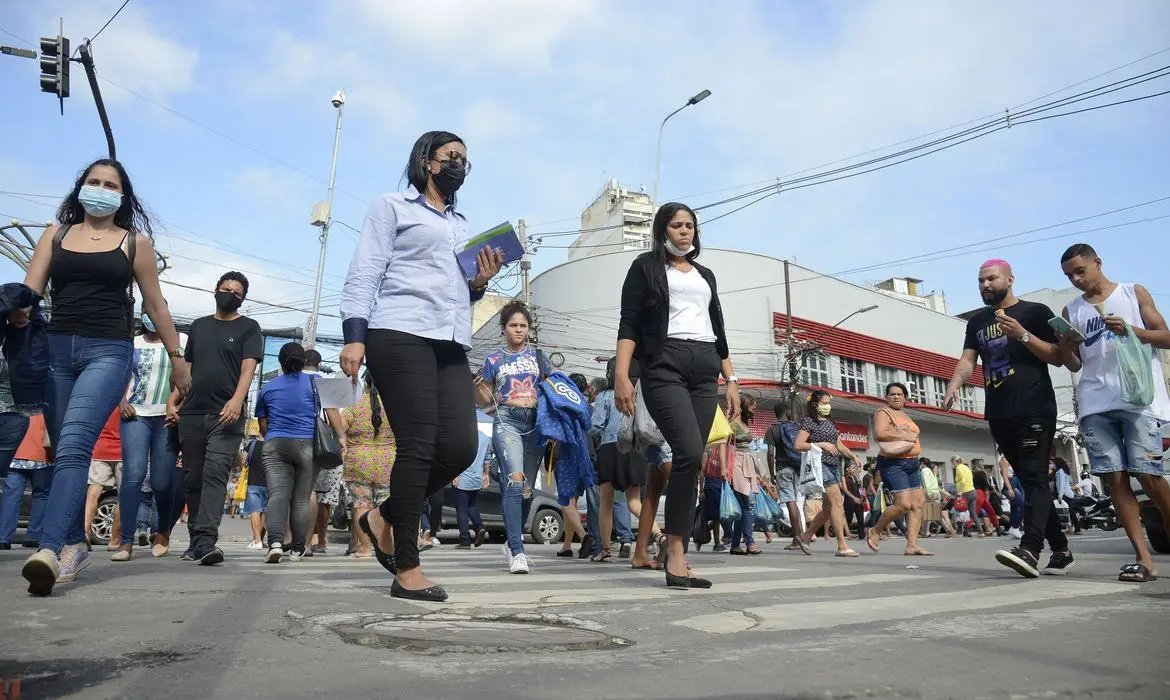 Sa&uacute;de Covid-19: Brasil registra 640 mortes e 179,8 mil novos casos