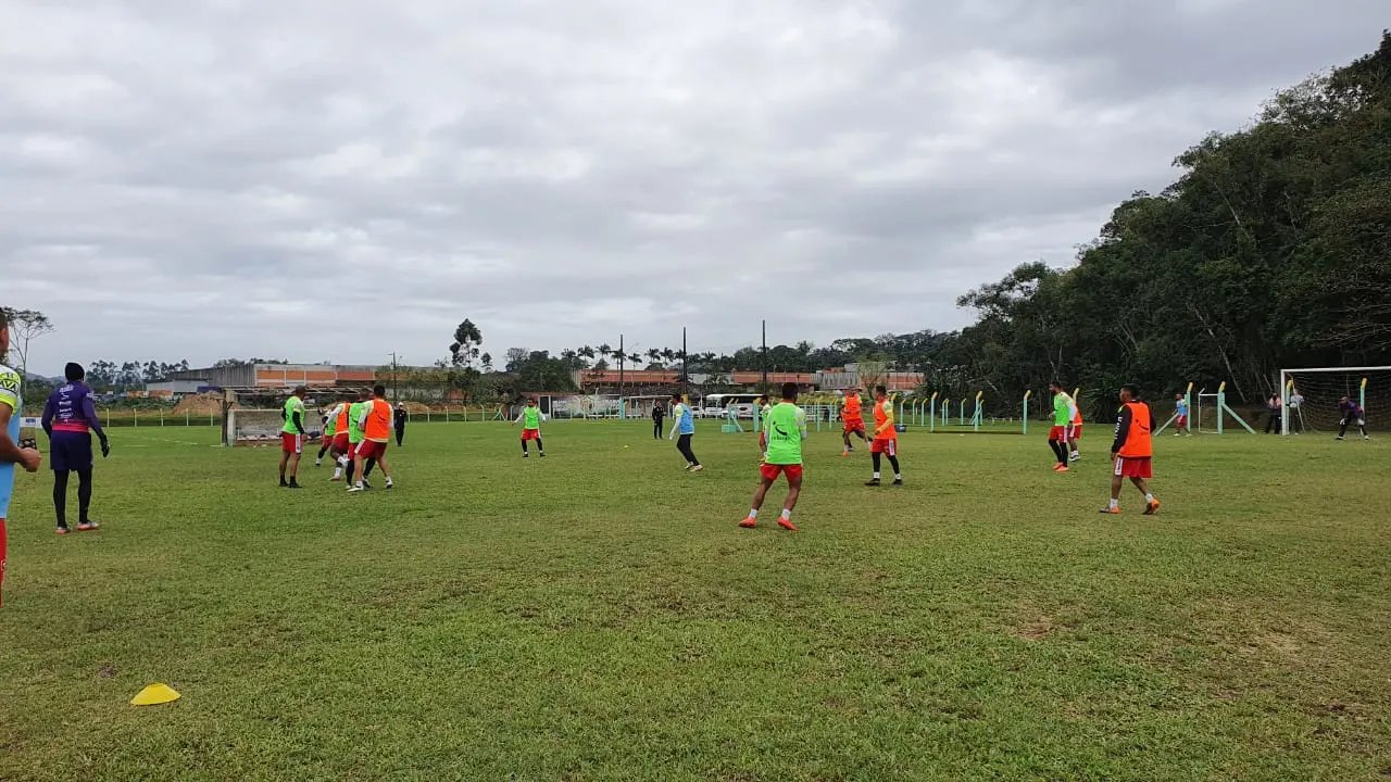 Domingo de treino para o jogo na Copa do Brasil