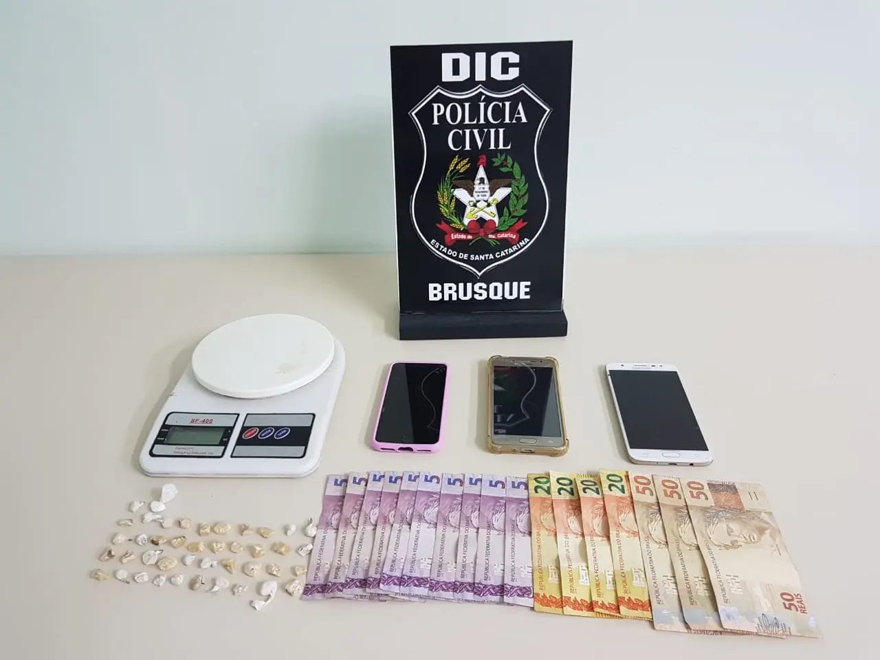 Operação prende jovem acusado de tráfico no Dom Nelson