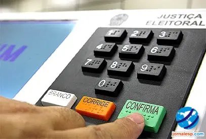 Mais de 900 candidatos registrados