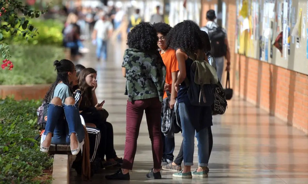 Estudantes tem at&eacute; quinta-feira participar da lista de espera
