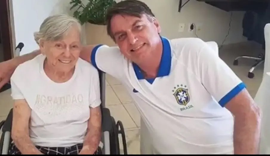 Aos, 94 anos, morre Olinda Bolsonaro, m&atilde;e do presidente