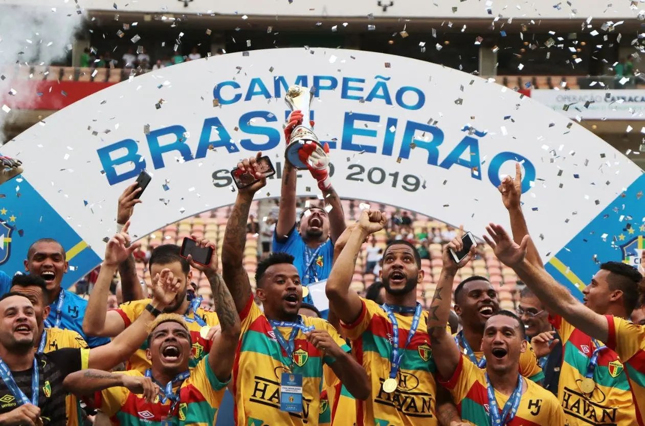 (V&Iacute;DEO) H&aacute; exato um ano, o Brusc&atilde;o conquistava o Brasil