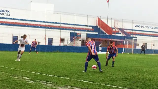 Carlos Renaux vence 3 x 1 Jaraguá