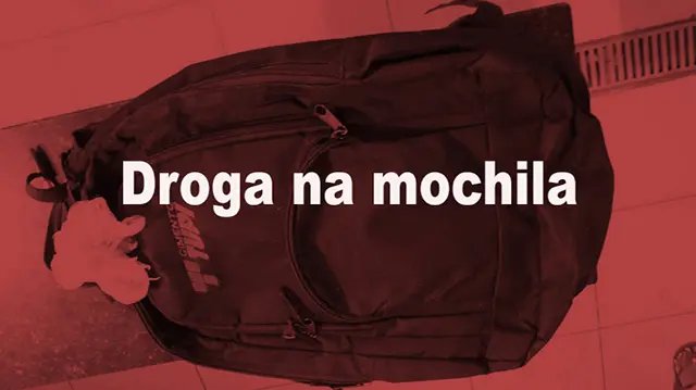 É encontrada com um menor
