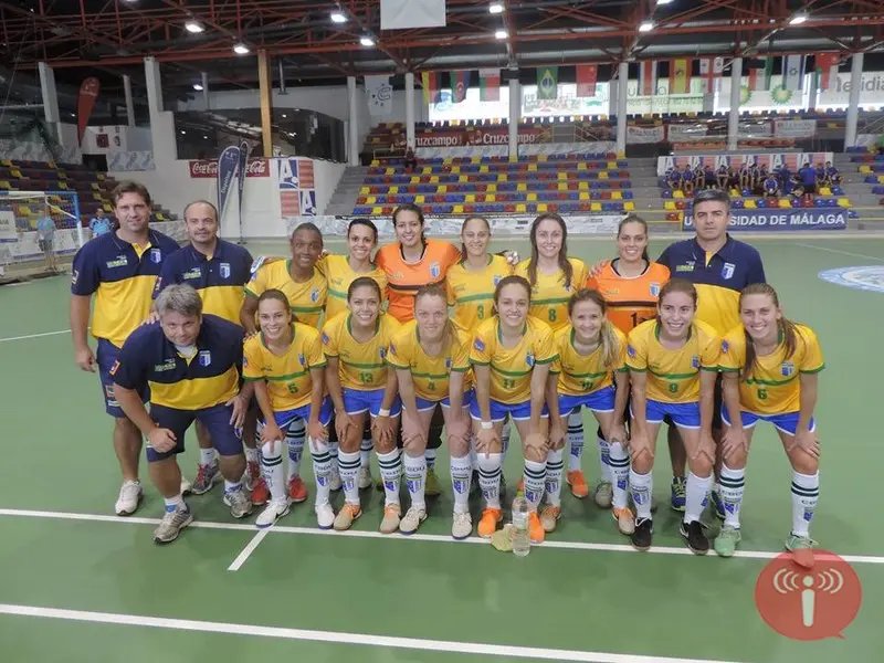 Goleada garante 1º lugar ao Brasil