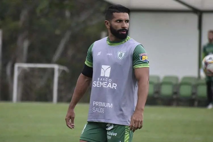 Brusque anuncia a contrata&ccedil;&atilde;o de atacante Guilherme
