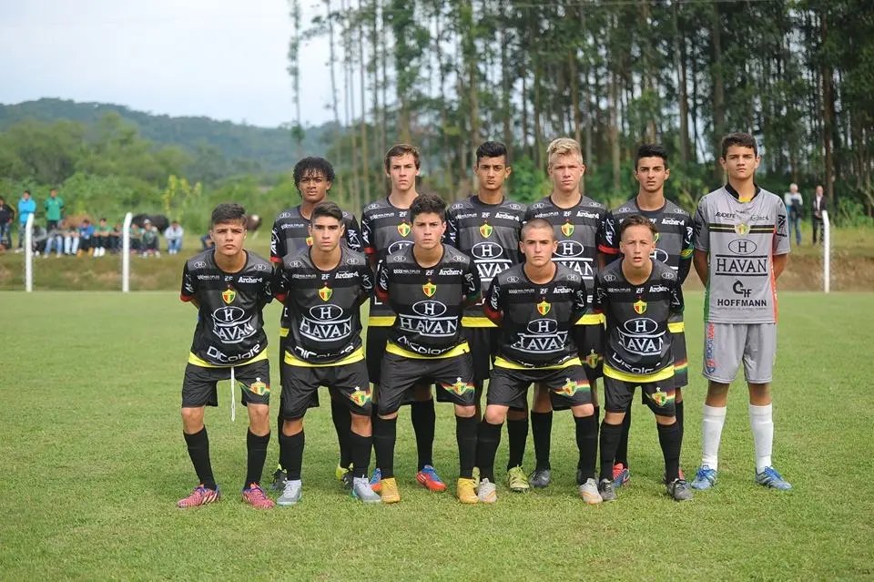Brusque FC fecha parceria com Unifebe 