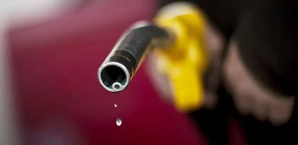 Estelionatário abastece e foge sem pagar o combustível
