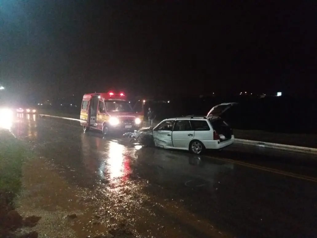 Mulher grávida sofre acidente com veículo na Beira Rio