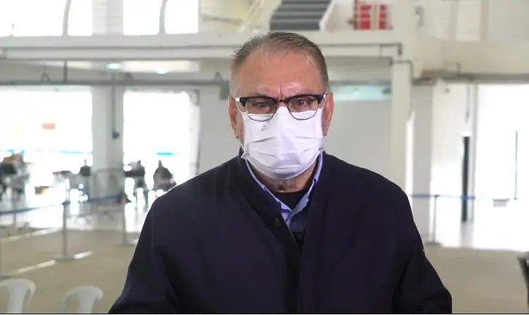 Pol&ecirc;mica: Itaja&iacute; anuncia oz&ocirc;nio, via retal, contra Covid-19