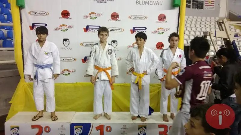 Judoca brusquense conquista estadual