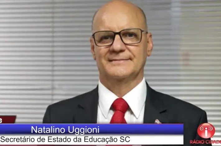 N&atilde;o h&aacute; op&ccedil;&atilde;o de n&atilde;o querer mandar filho para a escola, diz secret&aacute;rio