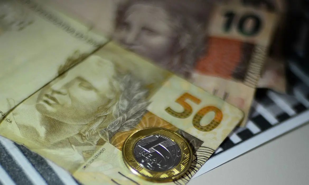 Desonera&ccedil;&atilde;o da folha para 17 setores &eacute; prorrogada at&eacute; 2023