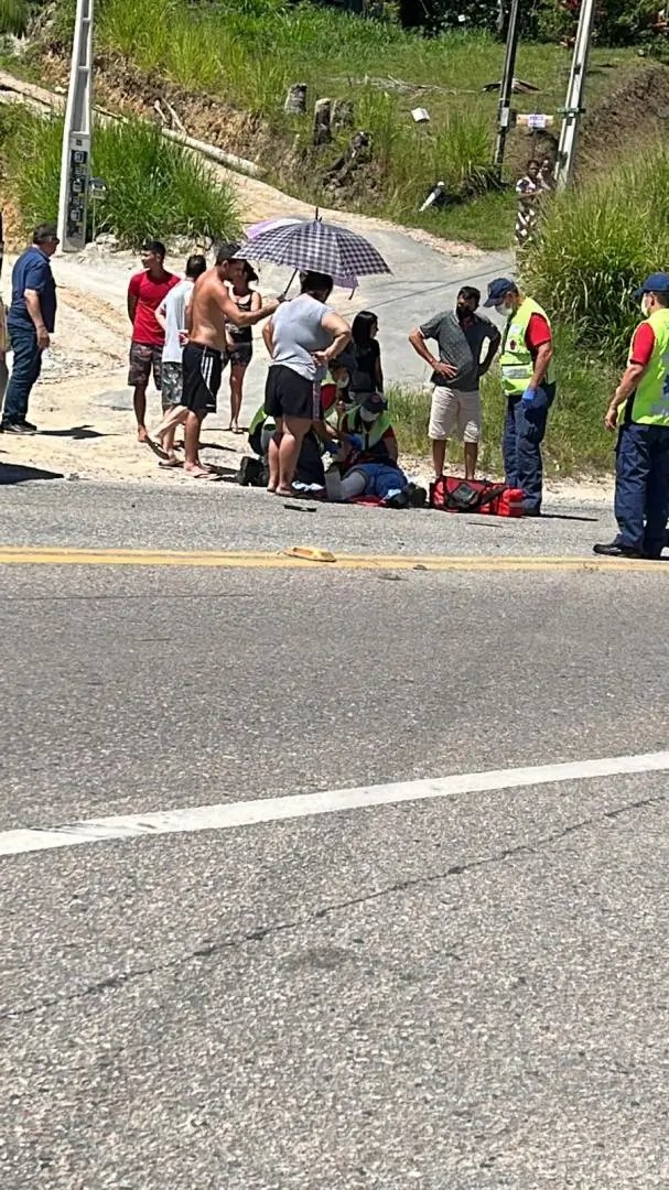 Ve&iacute;culo de Brusque se envolve em acidente com moto, em Gaspar