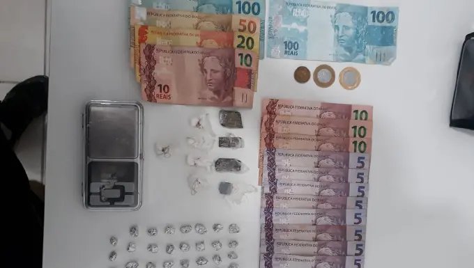 PPT desmancha ponto de tráfico de drogas