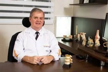 M&eacute;dico do Brusque Futebol Clube est&aacute; na UTI com Covid-19