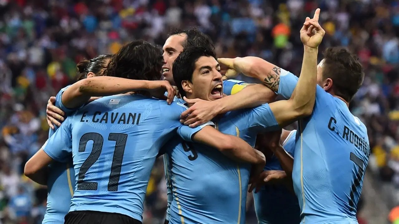 Uruguai vence e Itália dá adeus à Copa 