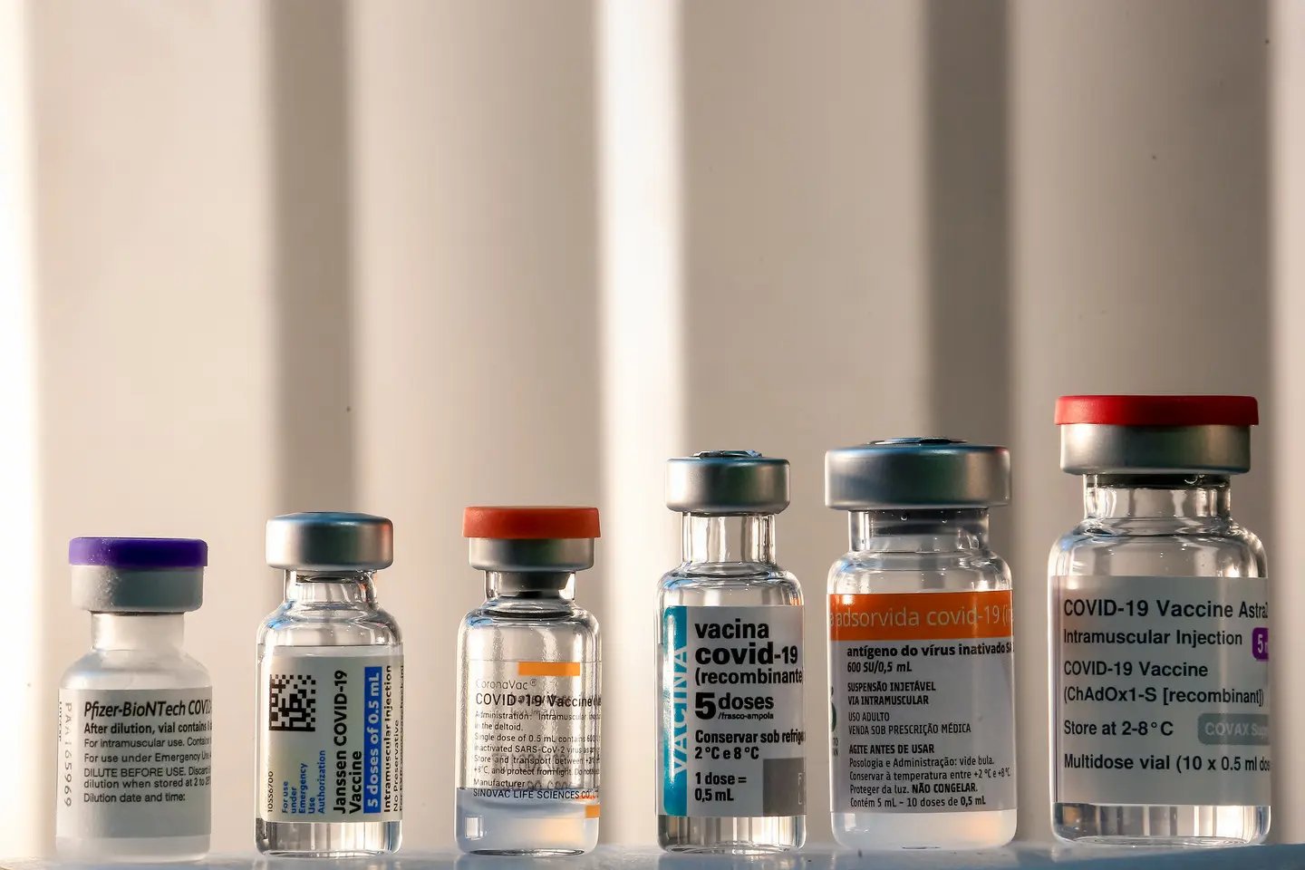 Intervalo para receber a terceira dose da vacina ser&aacute; de quatro meses