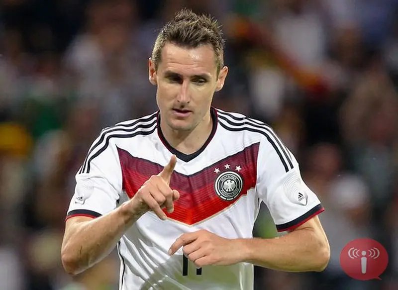 Klose tem a chance de alcançar Ronaldo