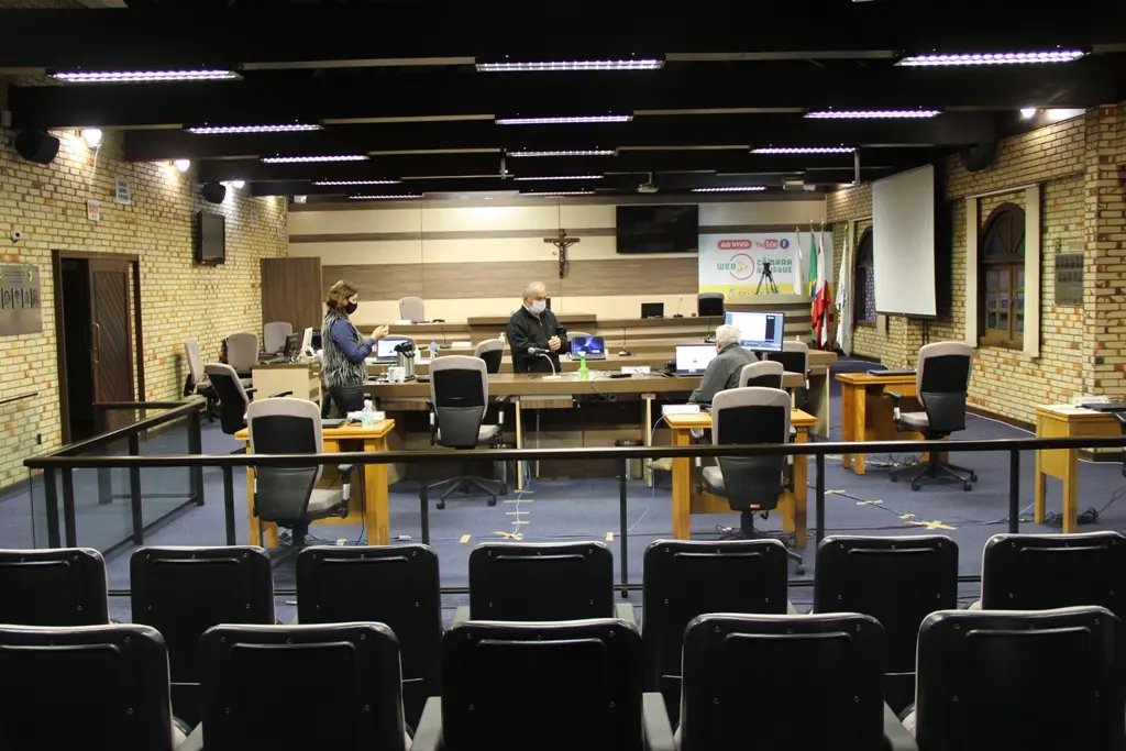 C&acirc;mara aprova remanejamento de R$ 2 milh&otilde;es para Educa&ccedil;&atilde;o