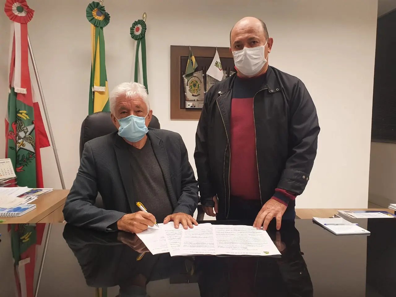 Brusque emite novo decreto e reduz hor&aacute;rio de funcionamento de alguns setores