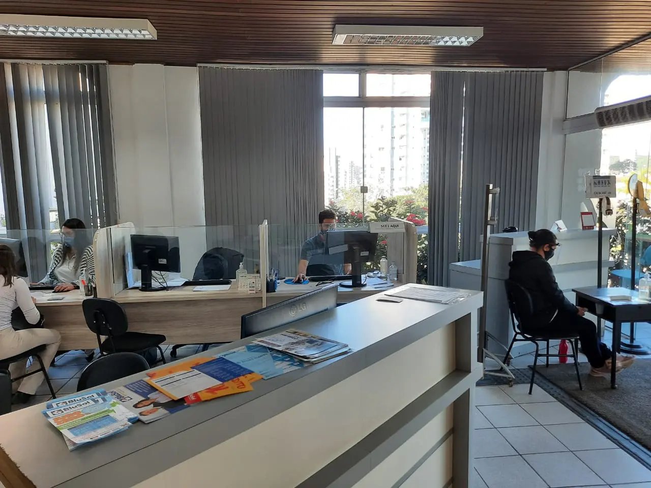 Abertura de novas empresas cai 50% em Brusque 