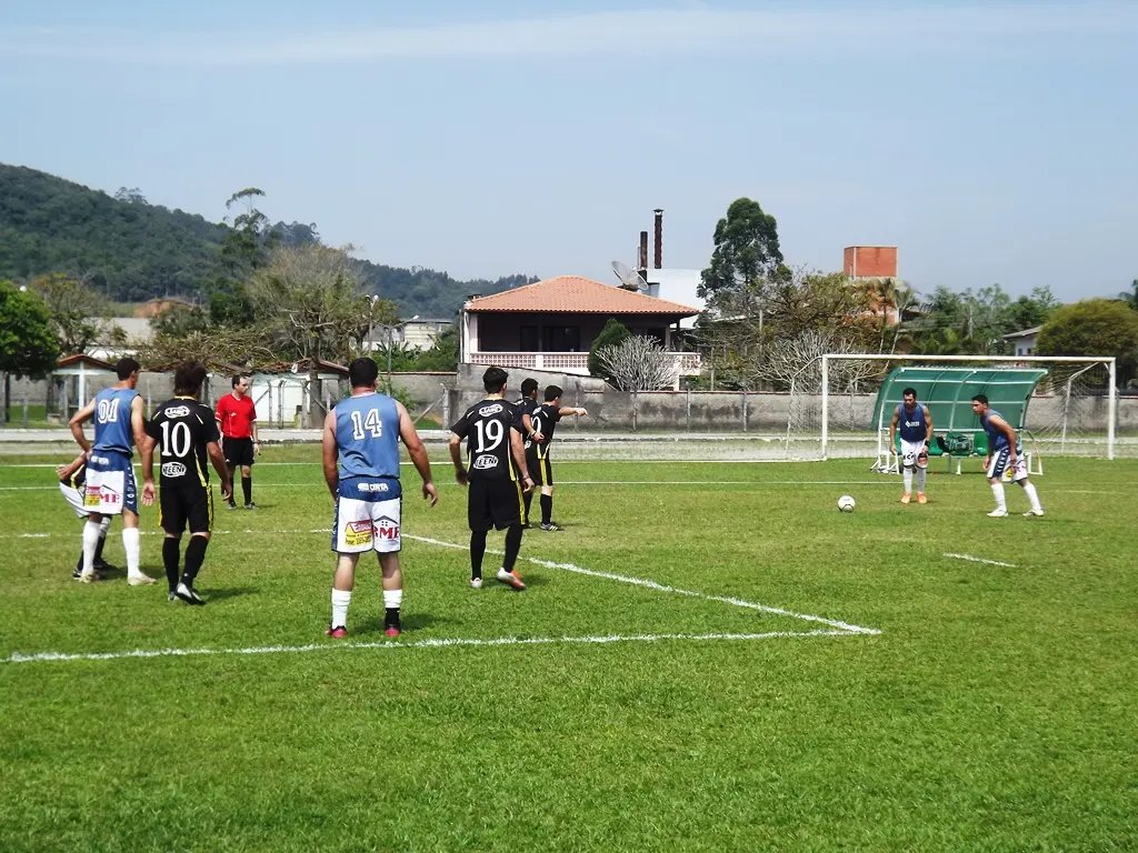 Abertas inscrições para futebol e bocha