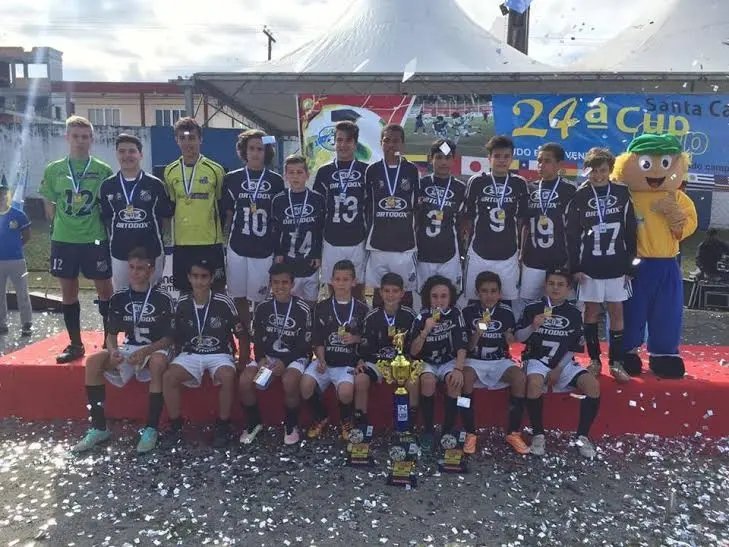 Santos Dumont conquista duas categorias em torneio internacional