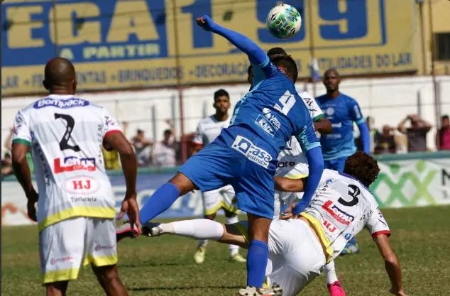 Empate sem gols entre Brusque e São Bento
