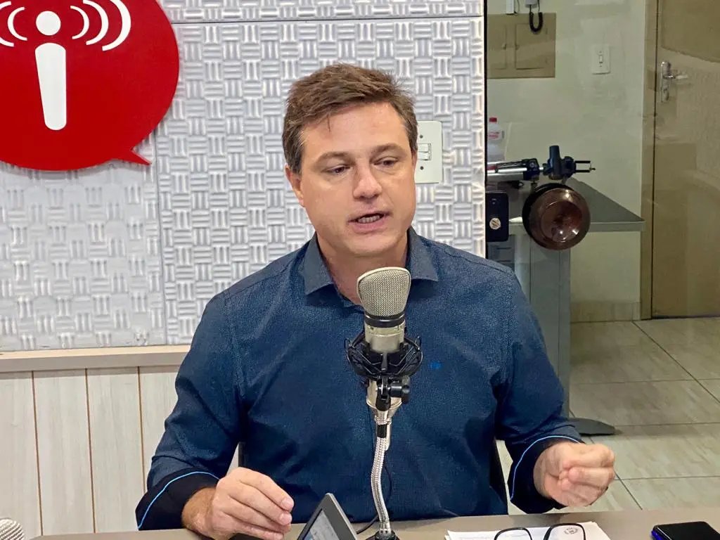 Presidente da CDL sugere que C&acirc;mara contrate estagi&aacute;rios para lugar de assessores