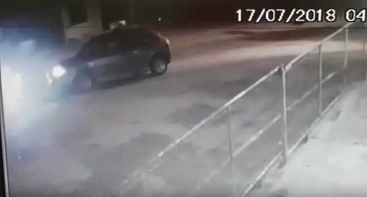Câmeras flagram fuga de motorista após acidente