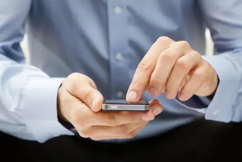 Abril registra acréscimo de 15,4 mil celulares