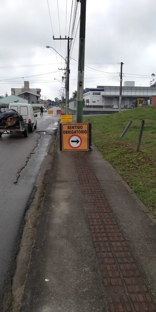 Rua &eacute; fechada para realiza&ccedil;&atilde;o da barreira sanit&aacute;ria