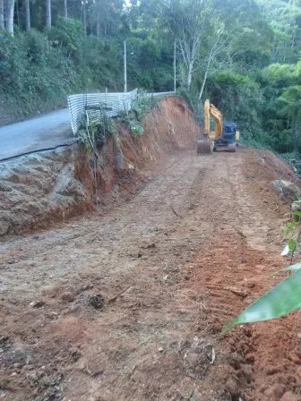 Obra é iniciada no Morro da Cruz
