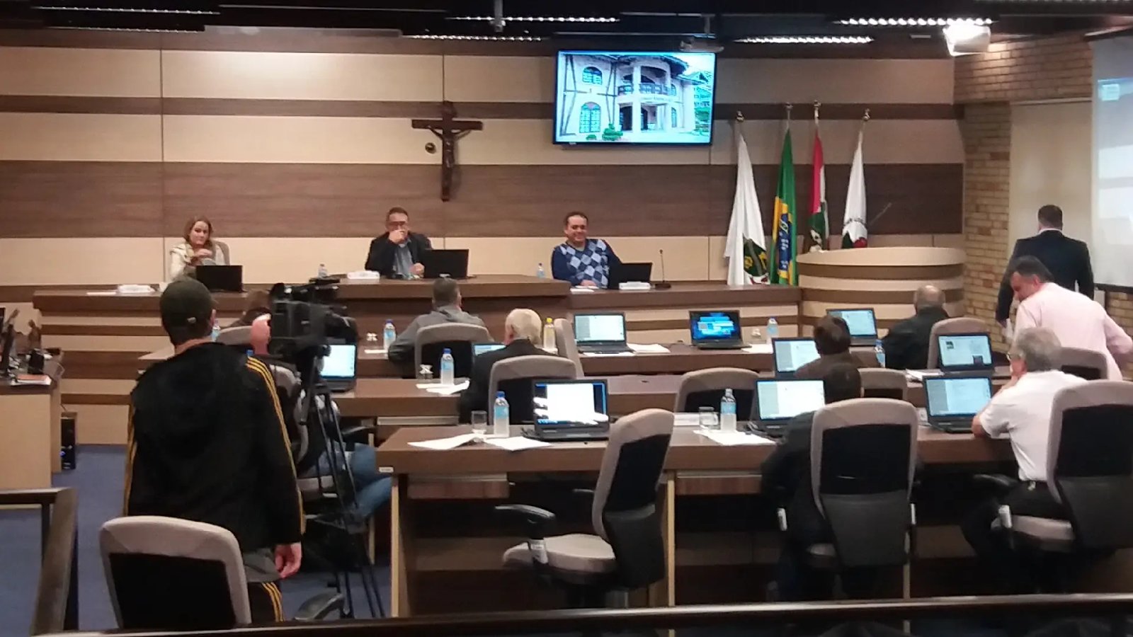 Sob embate, vereadores aprovam remanejamento de R$ 7 milhões