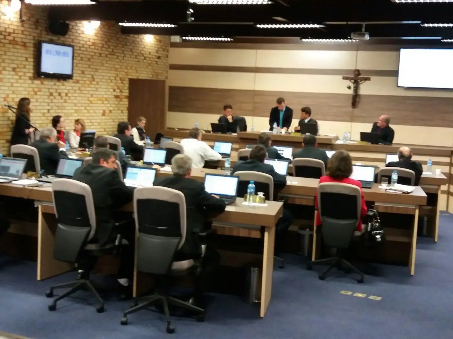Câmara aprova salários do próximo prefeito, vice, secretários e vereadores