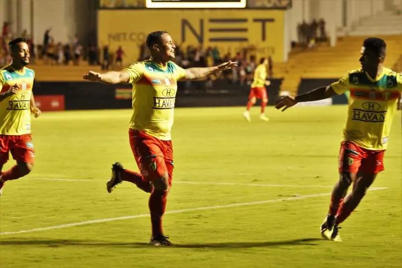 Dirigente do Brusque confirma data de retorno do Catarinense