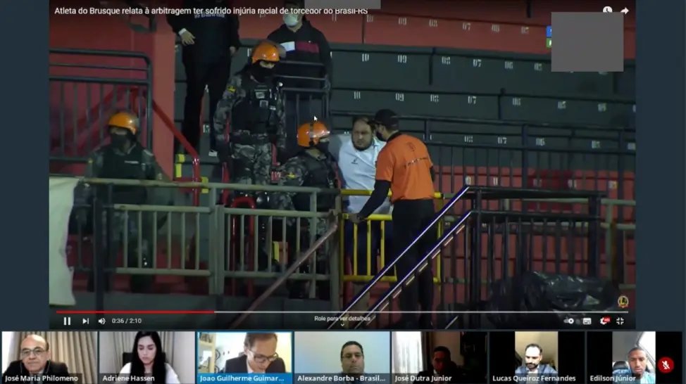 Brasil de Pelotas e torcedor punidos por inj&uacute;ria racial contra jogador do Brusque