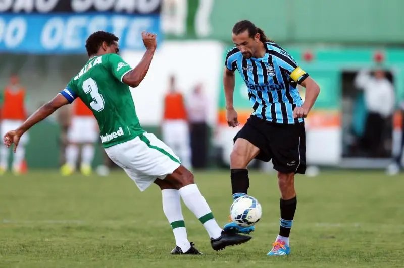 Catarinenses tropeçam no Brasileirão