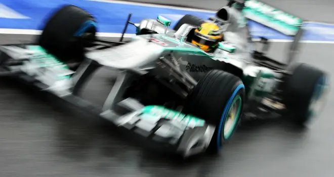 Hamilton bate Nico e é pole na Espanha