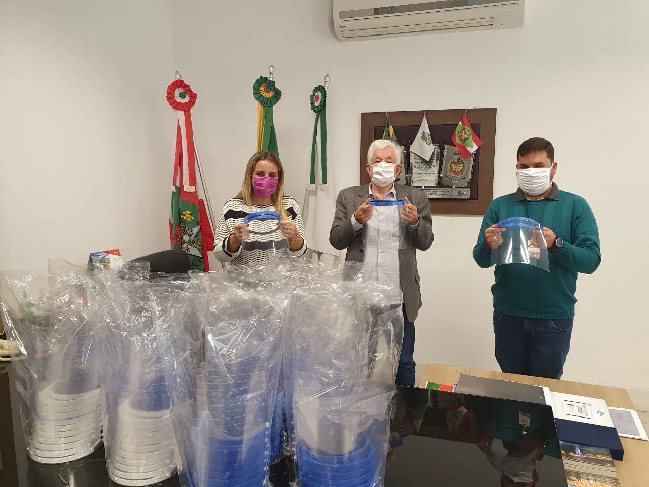 IFC doa protetores faciais &agrave; Prefeitura de Brusque