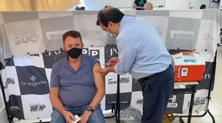 Doses aplicadas contra a Covid-19 ultrapassam a marca de 194 mil em Brusque