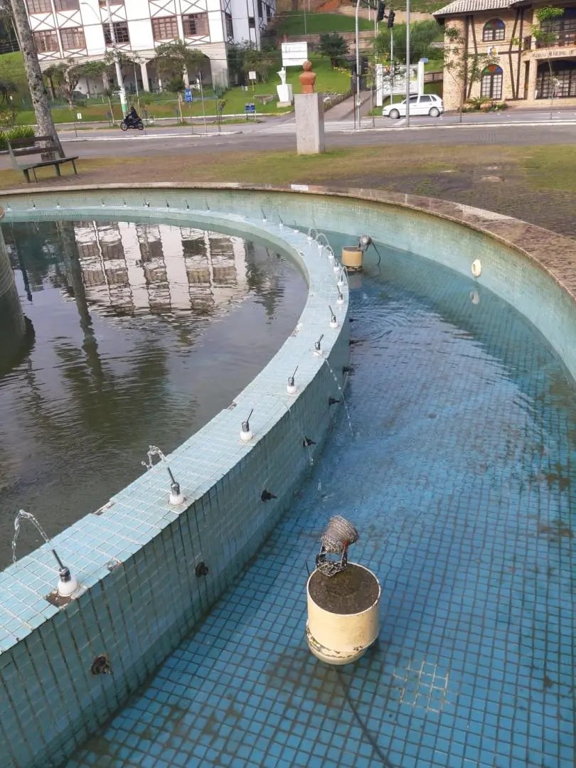 Chafariz da Pra&ccedil;a Sesquicenten&aacute;rio &eacute; alvo de vandalismo